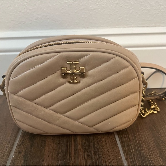 Tory Burch Small Kira Chevron Quilted Crossbody Bag - Picture 3 of 7
